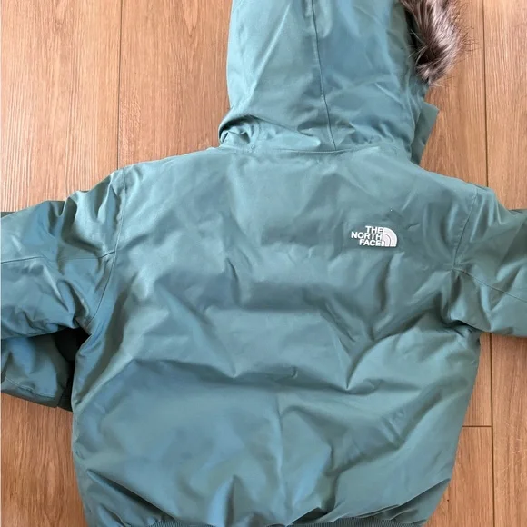The North Face Women's Arctic Bomber Jacket - Sage - Picture 6 of 6